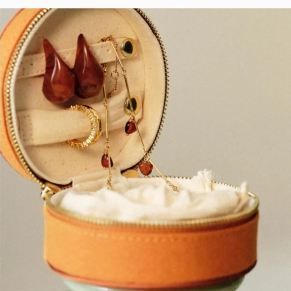 Sezane Jewelry Case - Picture 1 of 5